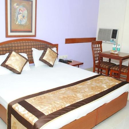 Hotel The Tourist - 1 Min From New Delhi Railway Station Экстерьер фото