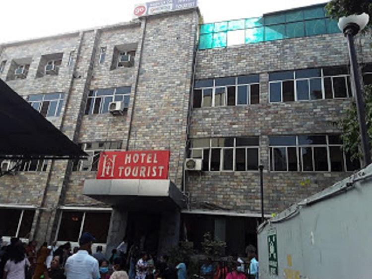 Hotel The Tourist - 1 Min From New Delhi Railway Station Экстерьер фото