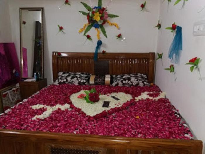 Hotel The Tourist - 1 Min From New Delhi Railway Station Экстерьер фото