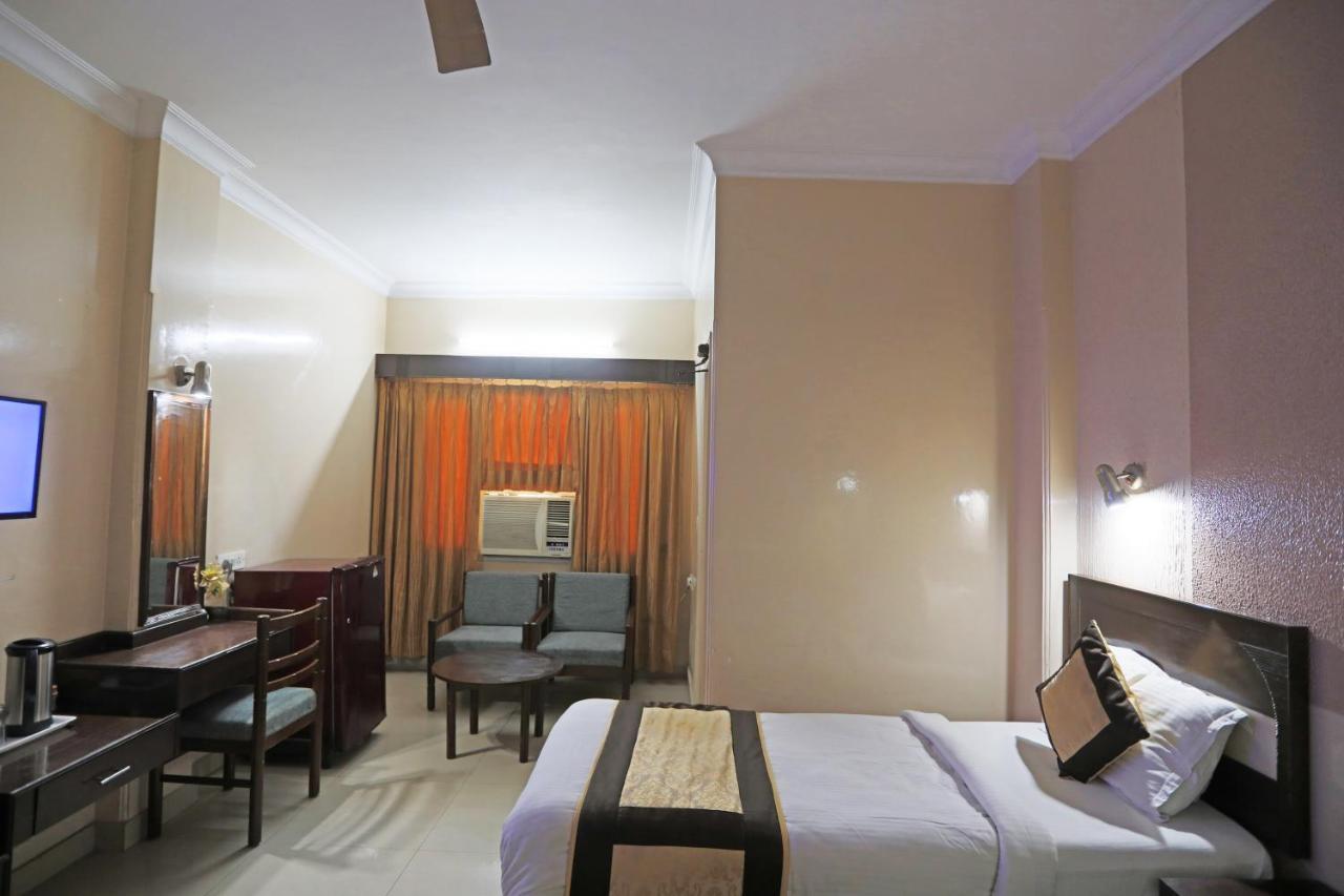 Hotel The Tourist - 1 Min From New Delhi Railway Station Экстерьер фото