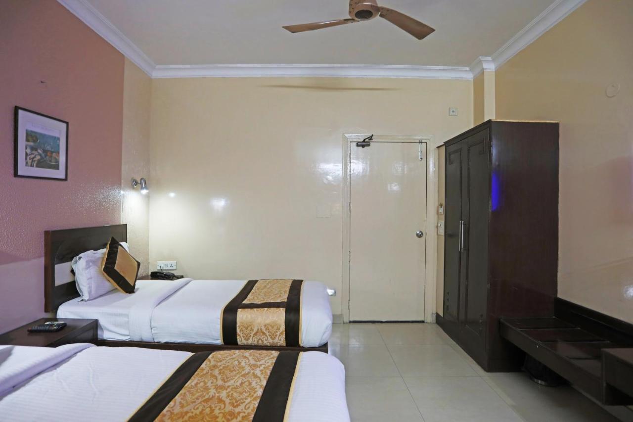 Hotel The Tourist - 1 Min From New Delhi Railway Station Экстерьер фото