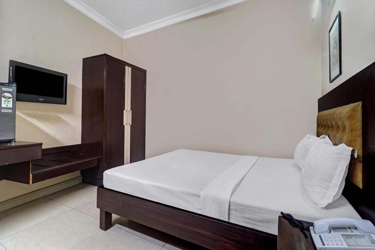 Hotel The Tourist - 1 Min From New Delhi Railway Station Экстерьер фото