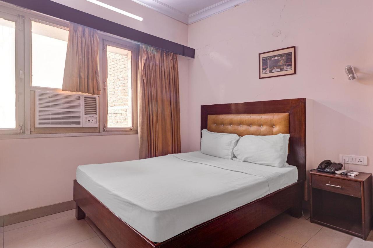 Hotel The Tourist - 1 Min From New Delhi Railway Station Экстерьер фото