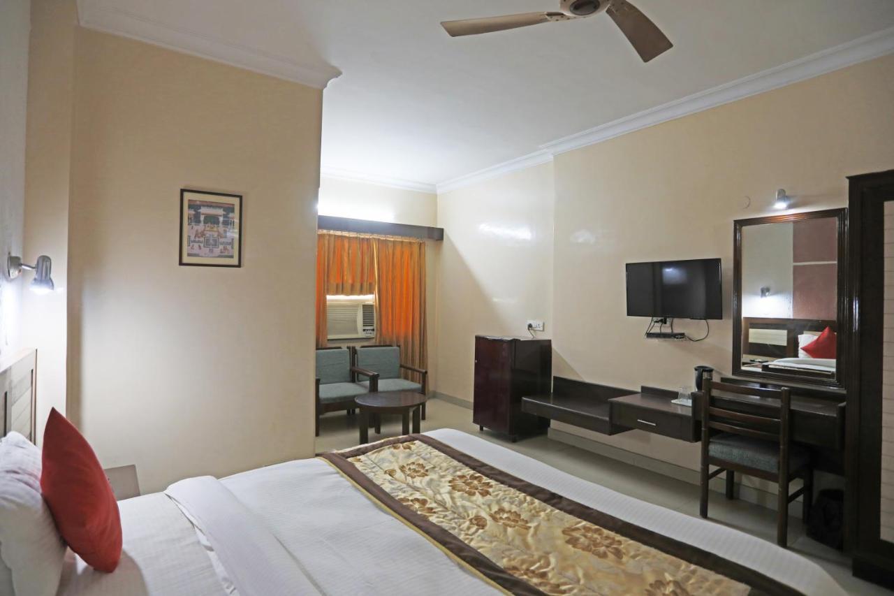Hotel The Tourist - 1 Min From New Delhi Railway Station Экстерьер фото