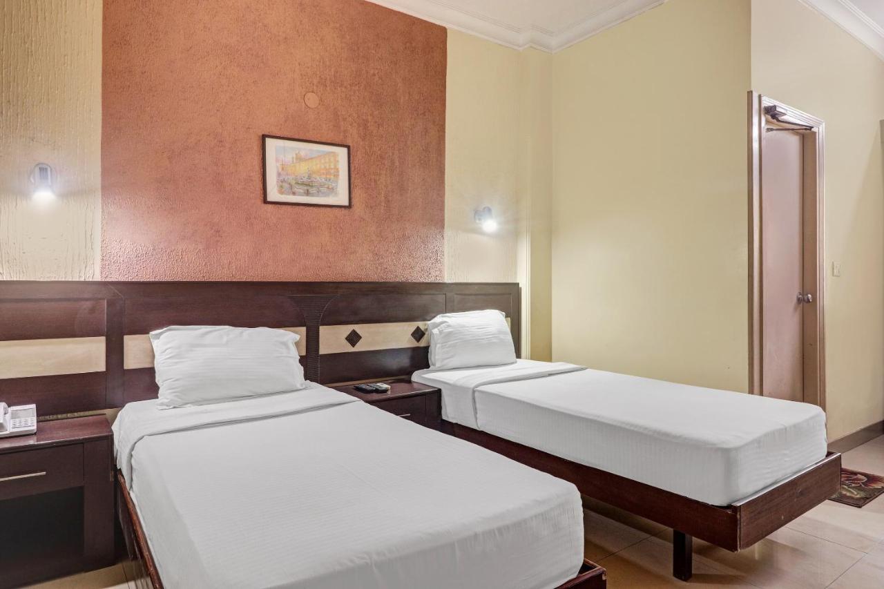 Hotel The Tourist - 1 Min From New Delhi Railway Station Экстерьер фото