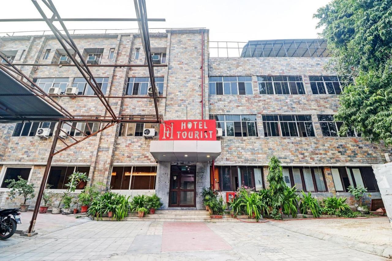 Hotel The Tourist - 1 Min From New Delhi Railway Station Экстерьер фото