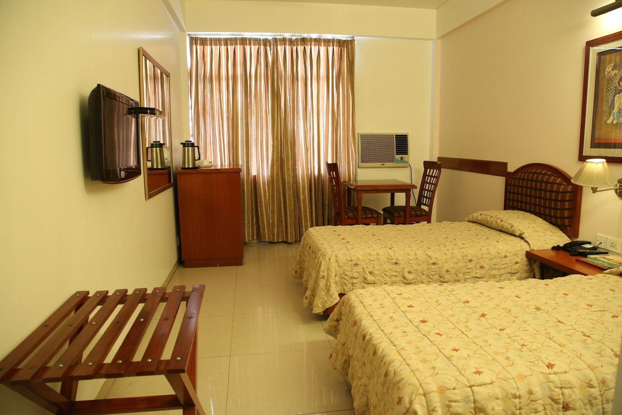 Hotel The Tourist - 1 Min From New Delhi Railway Station Экстерьер фото