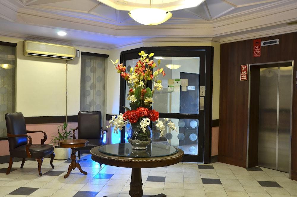 Hotel The Tourist - 1 Min From New Delhi Railway Station Экстерьер фото
