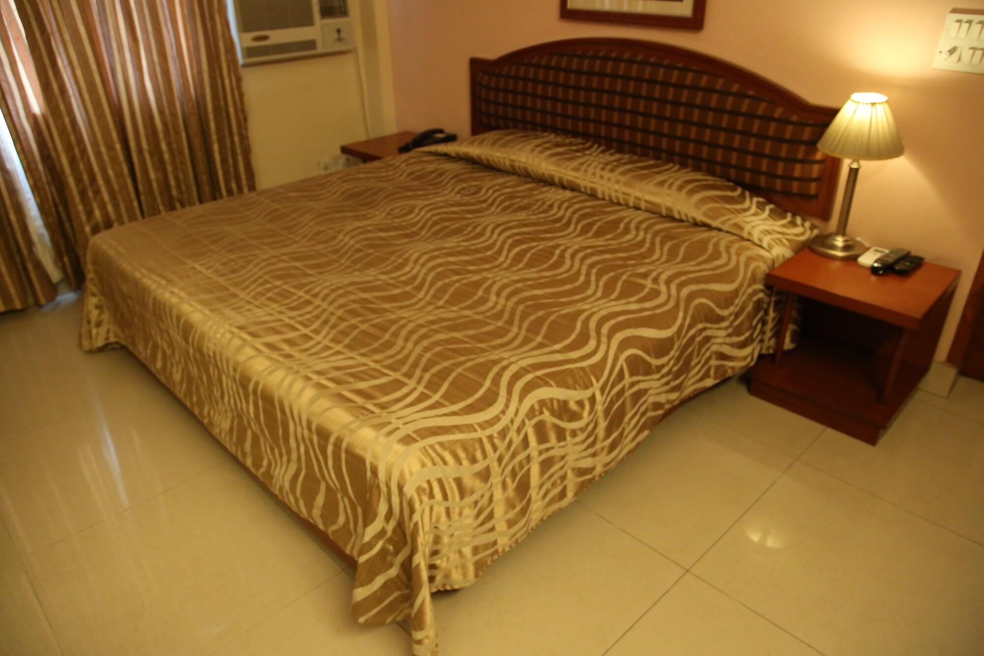 Hotel The Tourist - 1 Min From New Delhi Railway Station Экстерьер фото