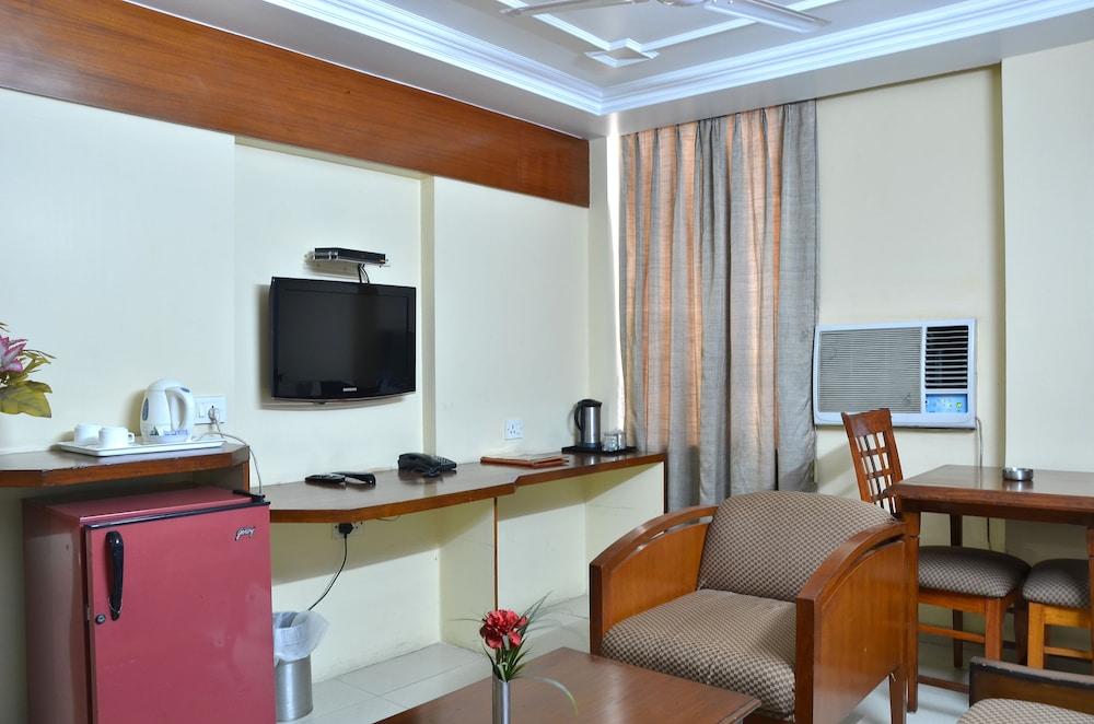 Hotel The Tourist - 1 Min From New Delhi Railway Station Экстерьер фото