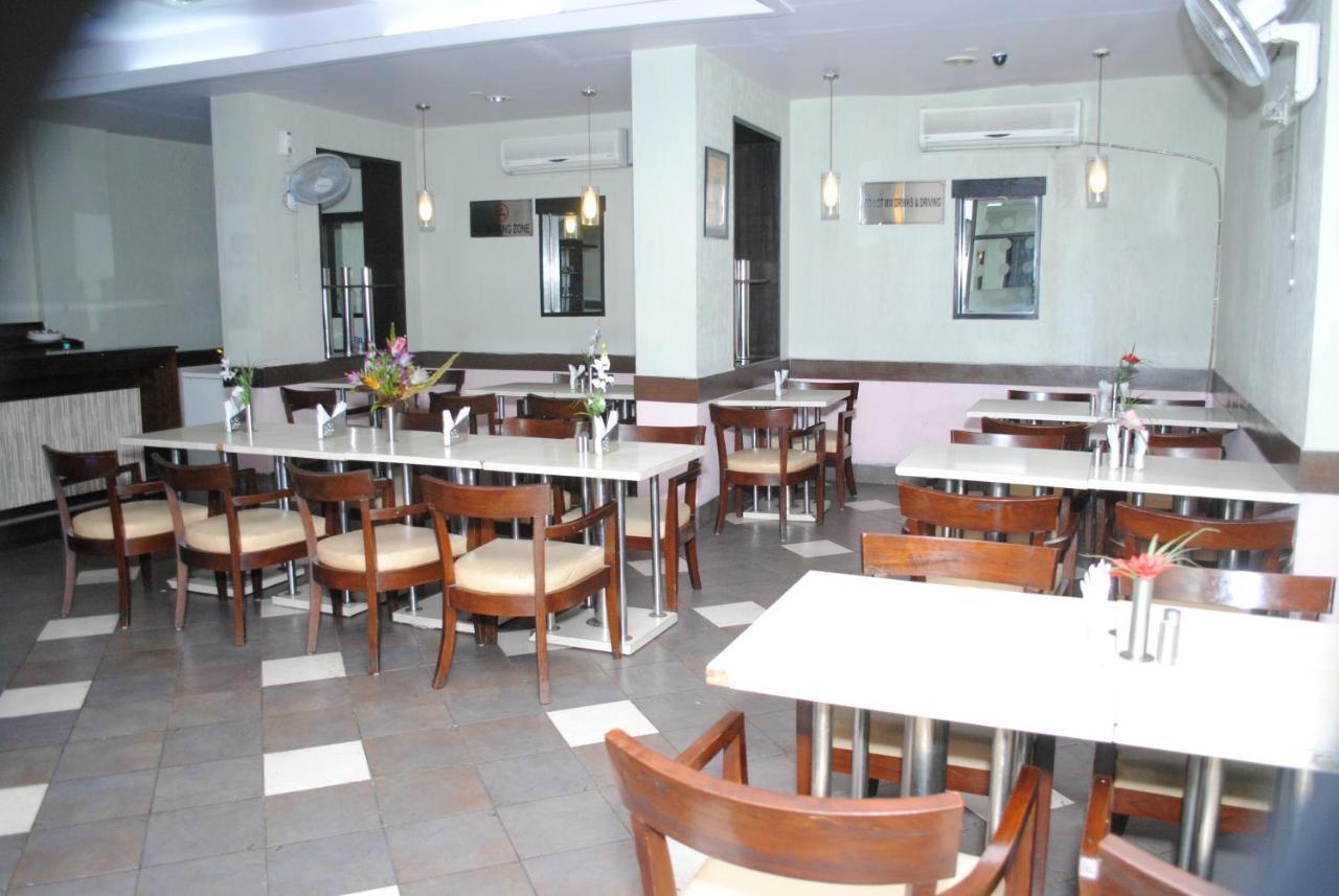Hotel The Tourist - 1 Min From New Delhi Railway Station Экстерьер фото
