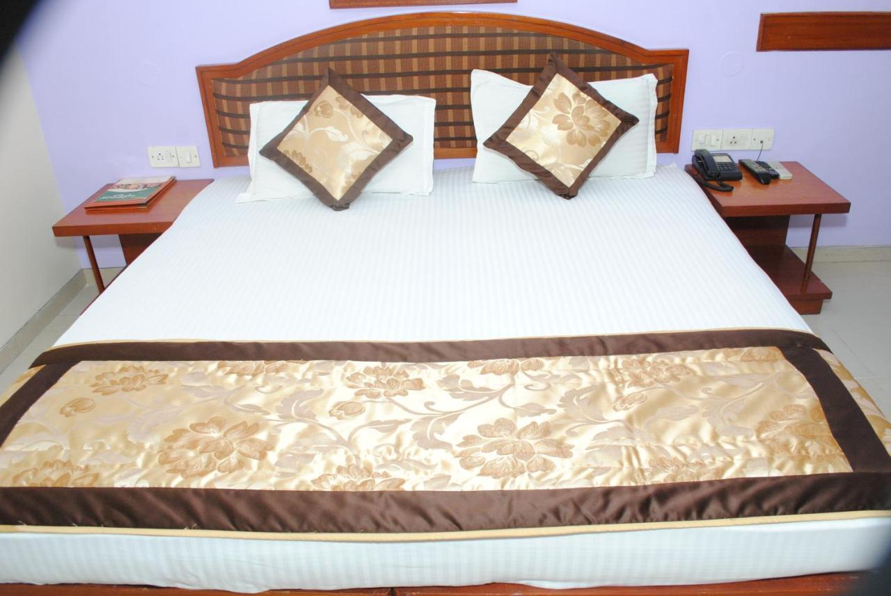 Hotel The Tourist - 1 Min From New Delhi Railway Station Экстерьер фото