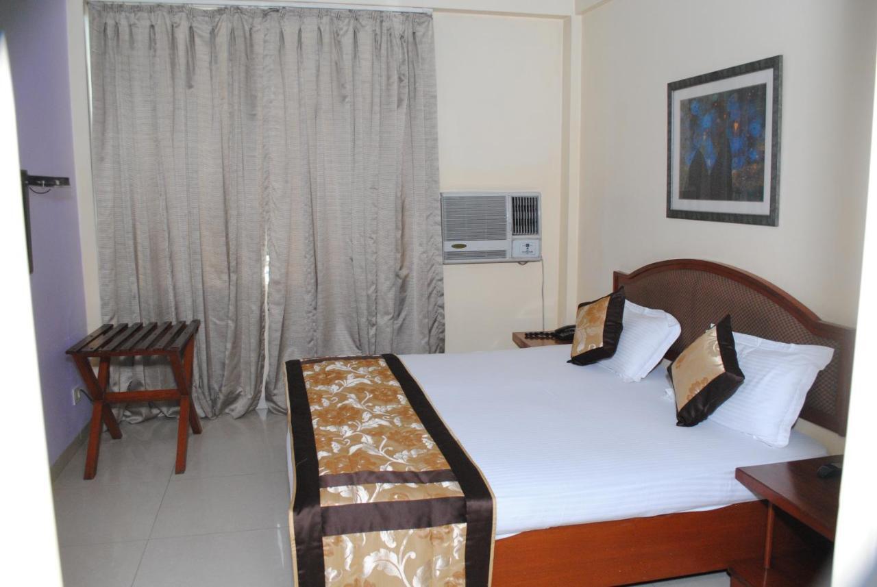 Hotel The Tourist - 1 Min From New Delhi Railway Station Экстерьер фото